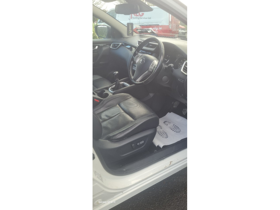 2015 Nissan Qashqai - image 7