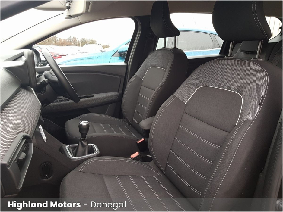 2022 Dacia Jogger - image 5