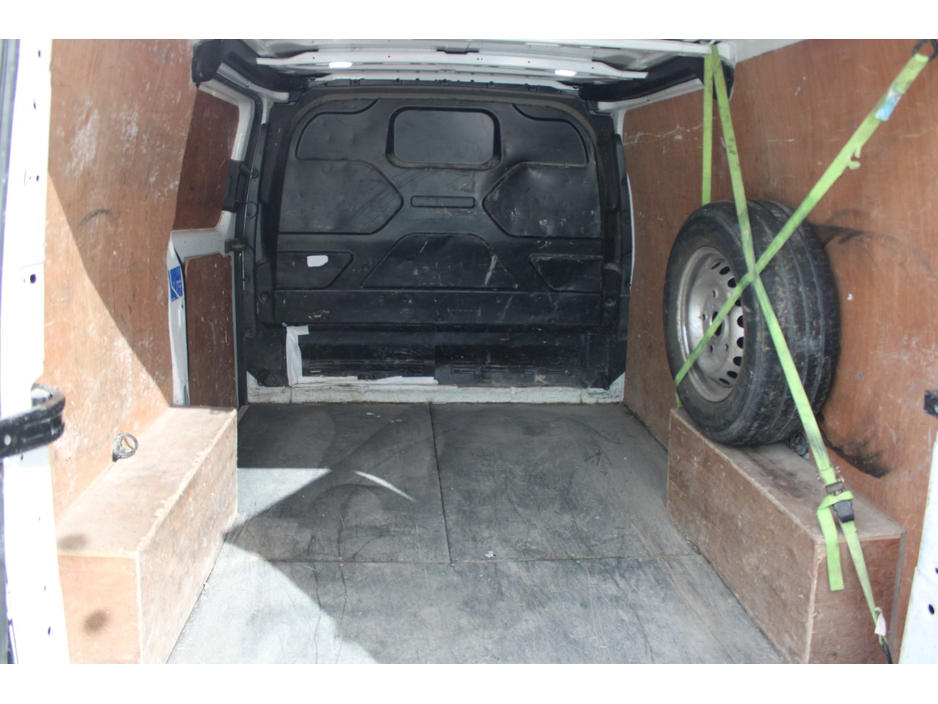 2021 Ford Transit Custom - image 8
