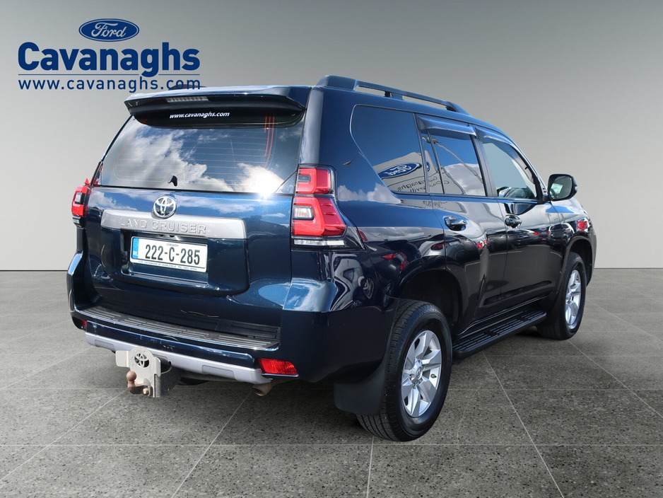 2022 Toyota Landcruiser - image 3