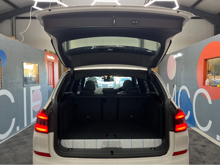 2021 BMW X3 2021 BMW X3 XDRIVE 30E M-SPORT EDITION JOY 2.0 AUTOMATIC / CRUISE CONTROL / 360° PARKING CAMERA / ELECTRIC MEMORY & HEATED SEATS / PADDLE SHIFTERS / PANORAMIC SUNROOF / APPLE CARPLAY