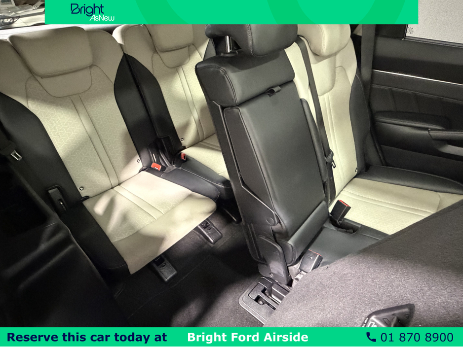 2022 Kia Sorento - image 23