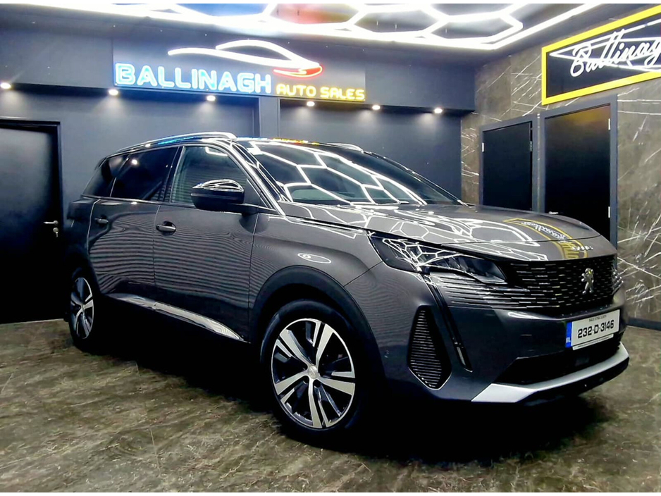 2023 Peugeot 5008 - image 8