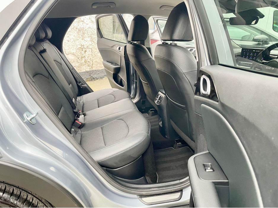 2024 Kia XCeed - image 7