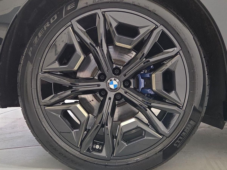 2025 BMW iX - image 14