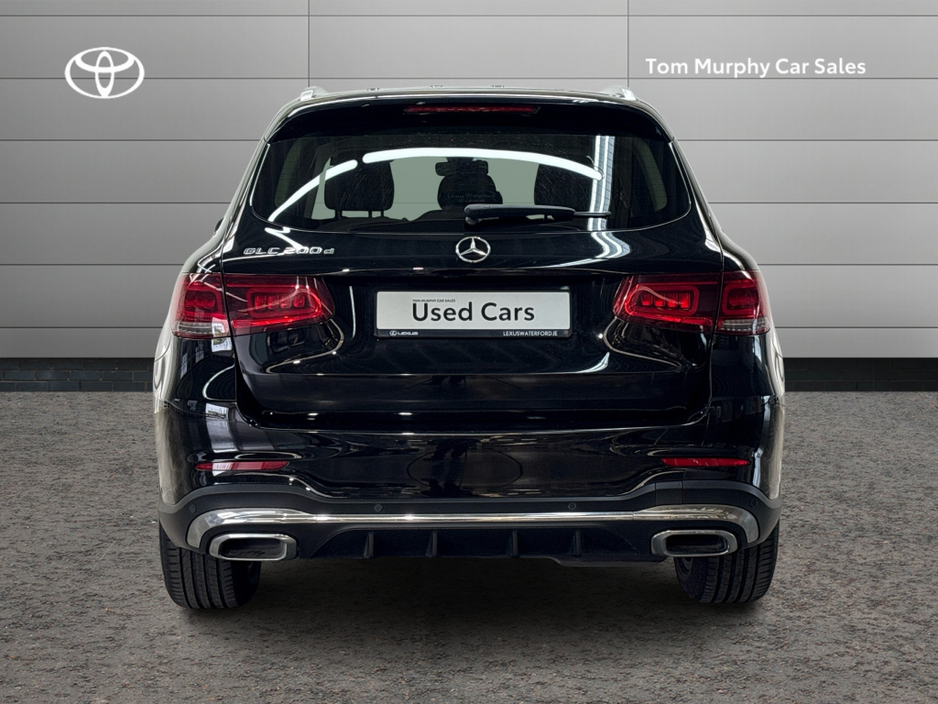 2022 Mercedes-Benz GLC Class - image 4