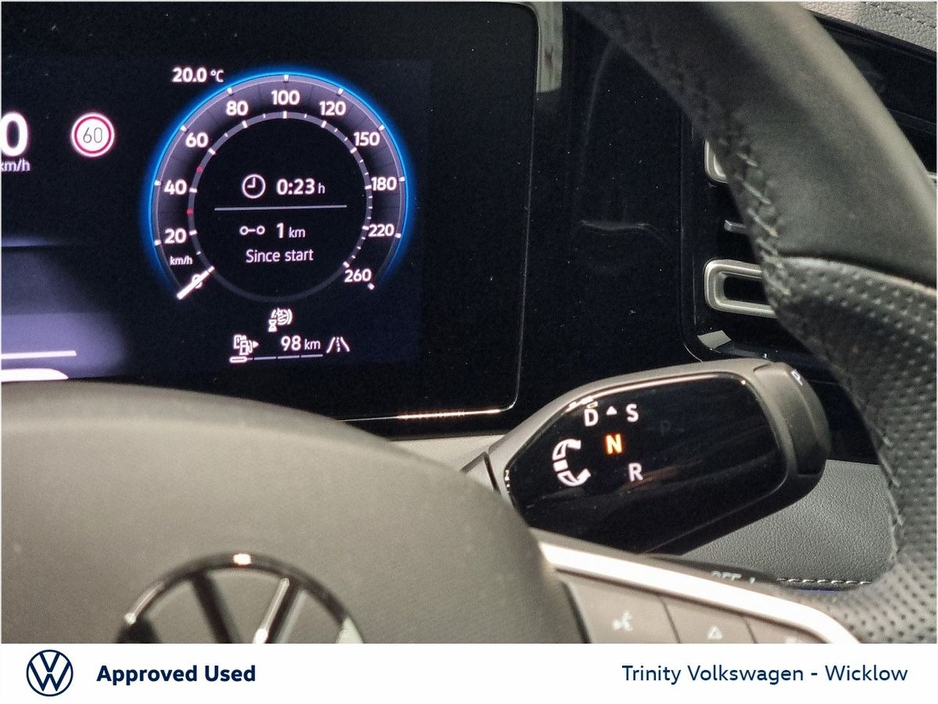 2025 Volkswagen Tiguan - image 16