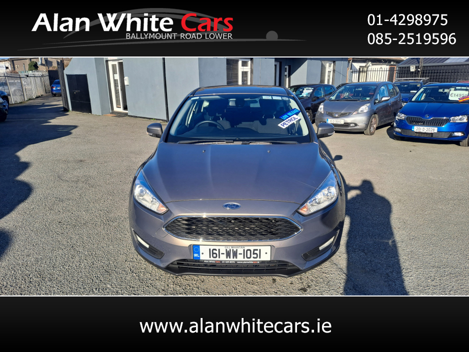 2016 Ford Focus - image 3