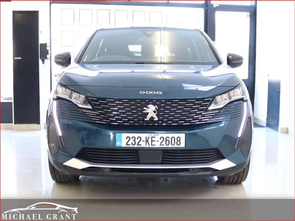 2023 Peugeot 5008 - image 2