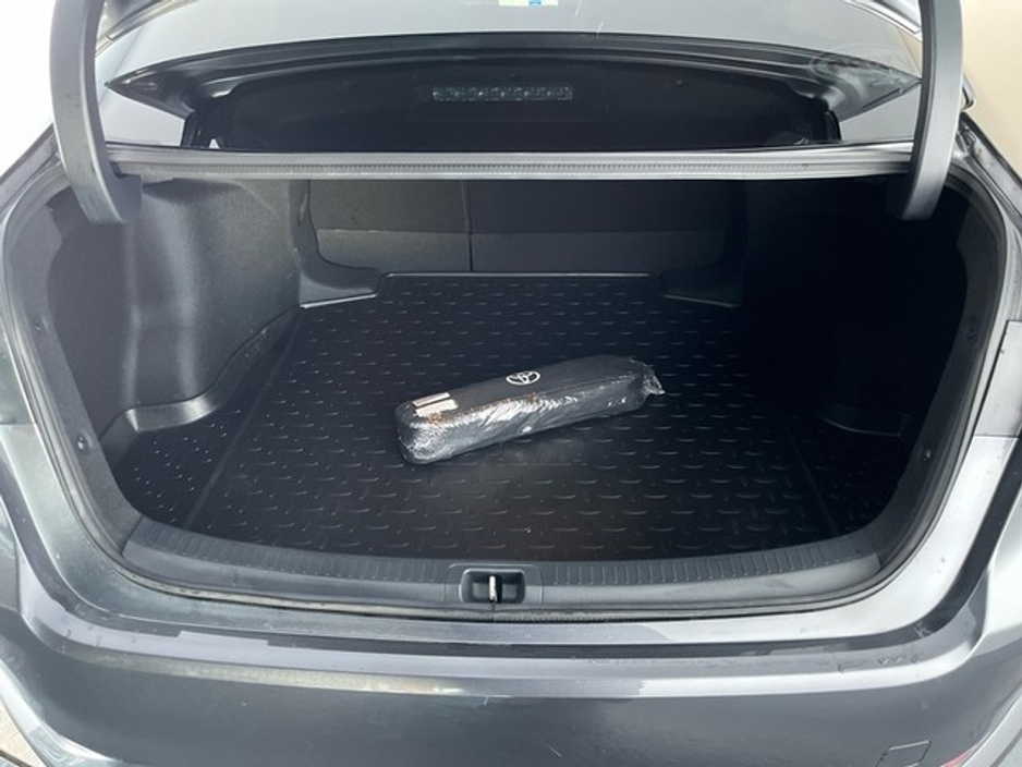 2025 Toyota Corolla LunaSport Hybrid €33,950