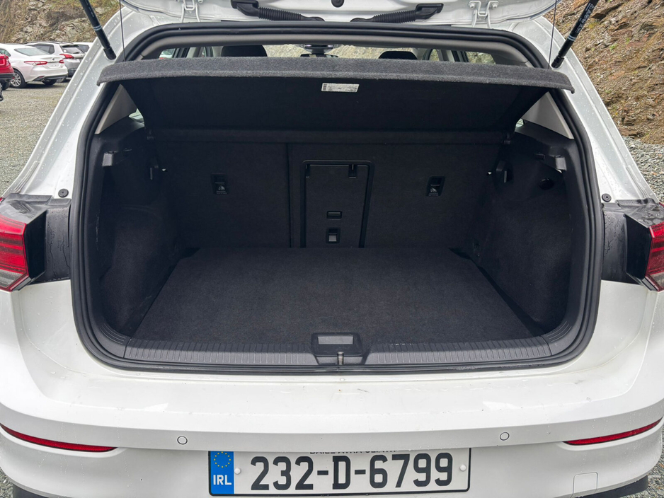 2023 Volkswagen Golf 1.0 eTSI 110HP Life DSG MHEV €25,950