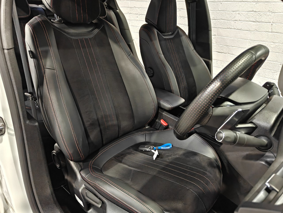 2019 Peugeot 308 - image 15