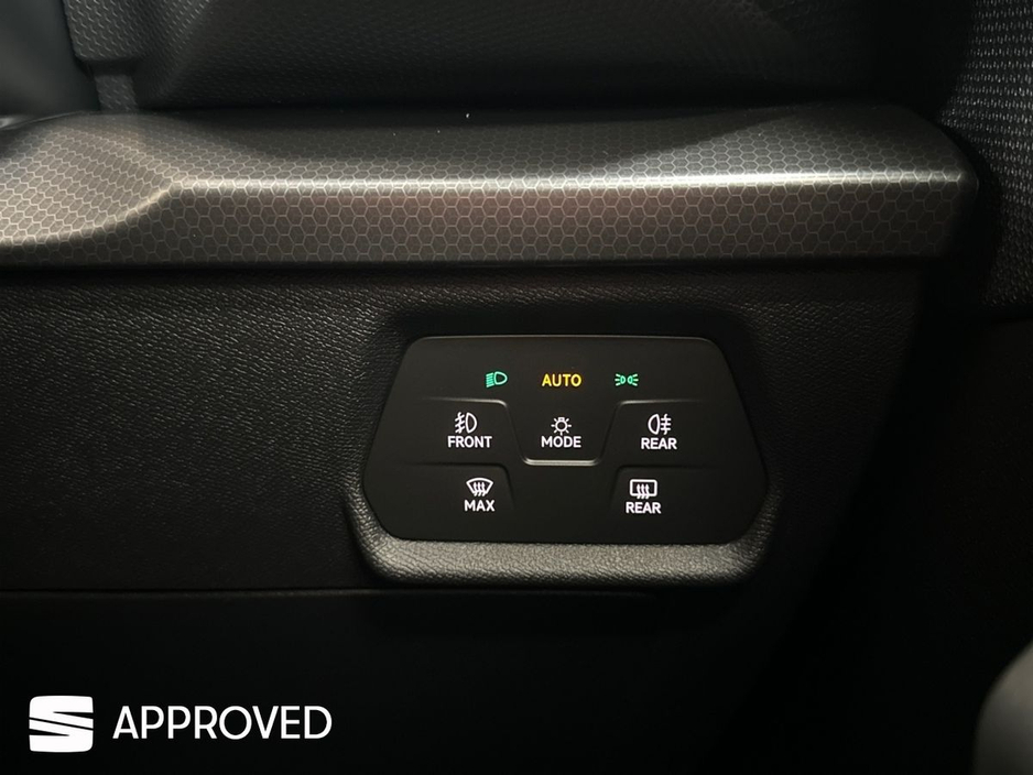 2025 SEAT Leon - image 16