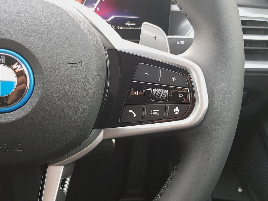 2026 BMW 3 Series - image 16