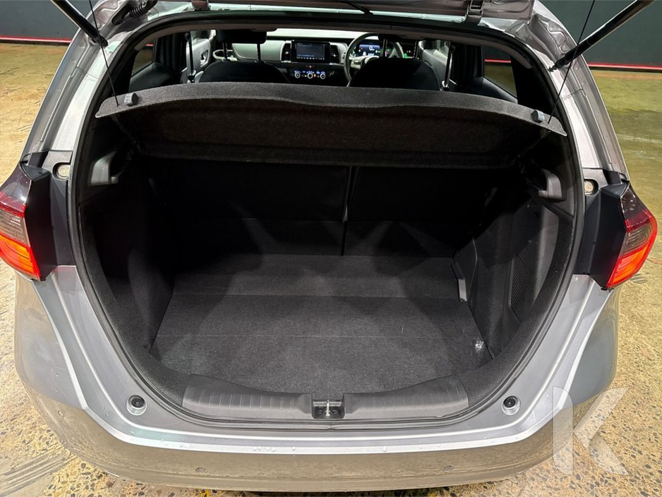 2020 Honda Fit - image 10