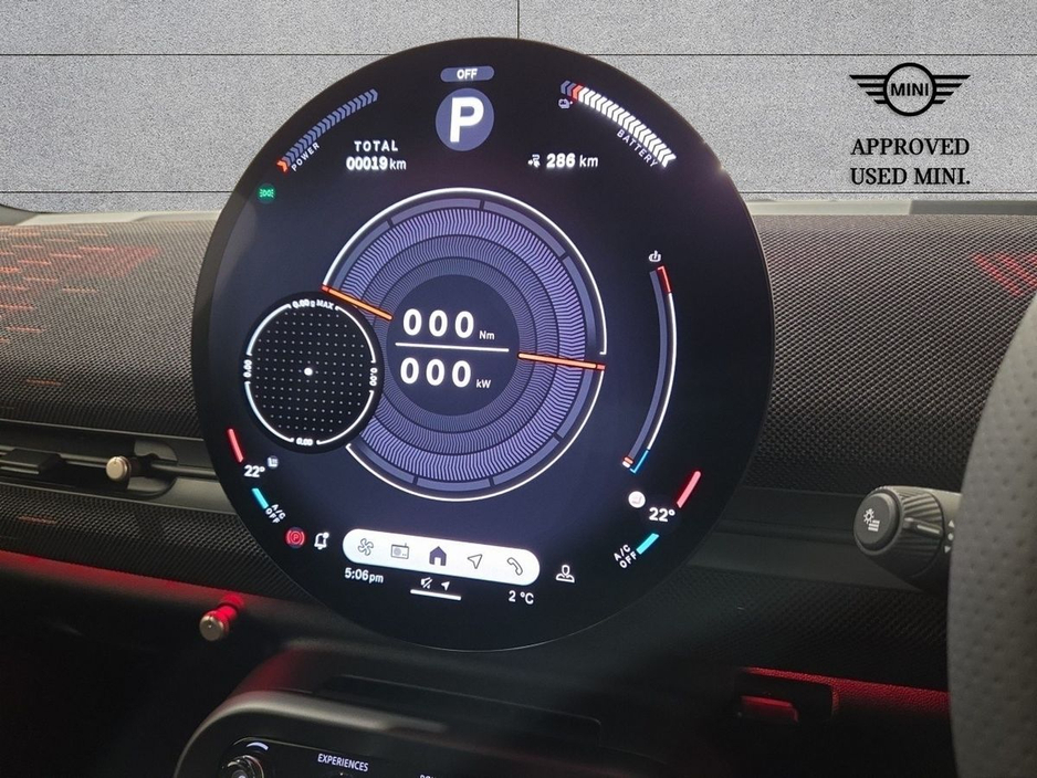 2026 MINI Aceman - image 15