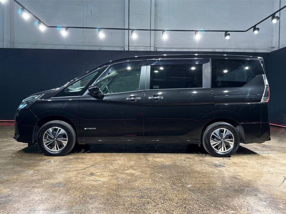 2022 Nissan Serena - image 6