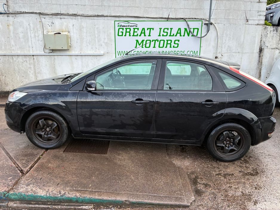 2011 Ford Focus - image 5