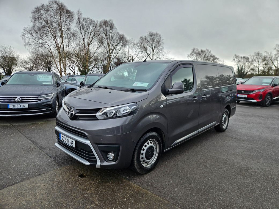 2022 Toyota Proace - image 4