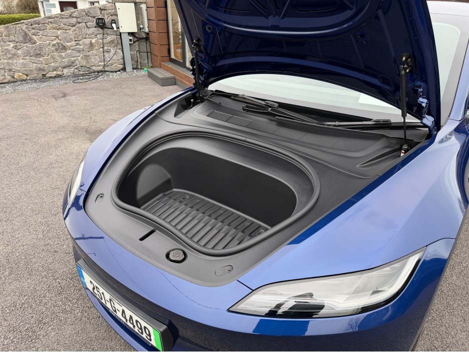 2025 Tesla Model 3 - image 28