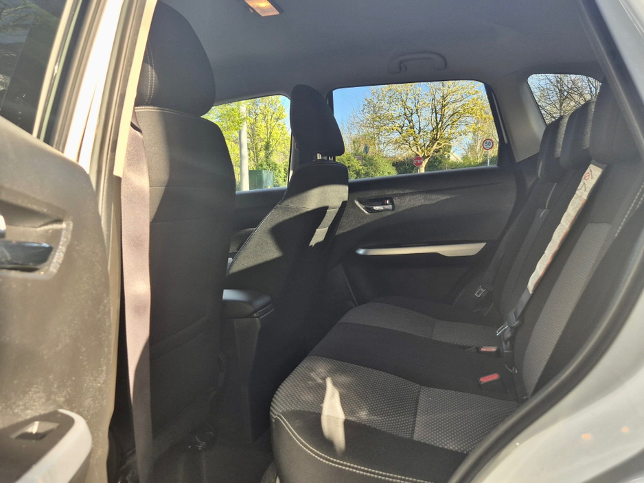 2016 Suzuki Vitara - image 17