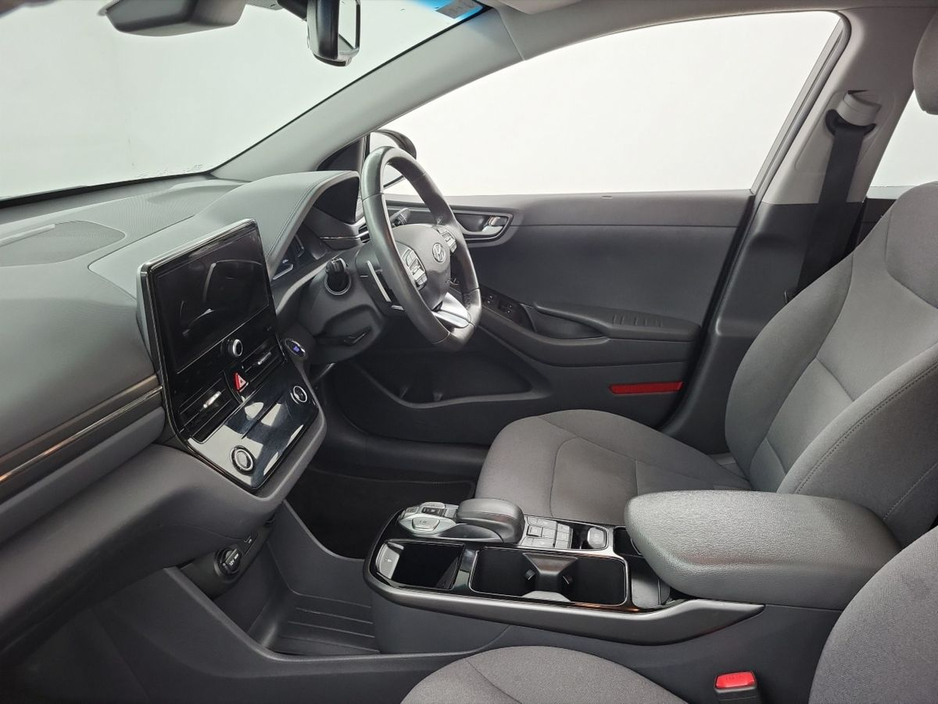 2020 Hyundai Ioniq - image 4