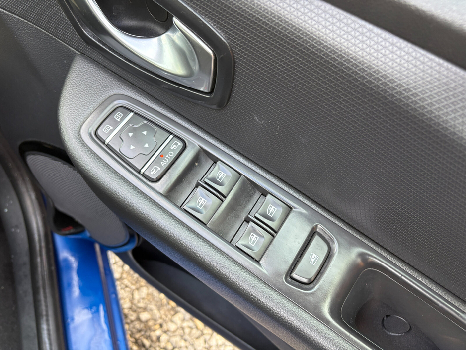 2017 Renault Clio 1.2 16V 75 EXPRESSION €11,500