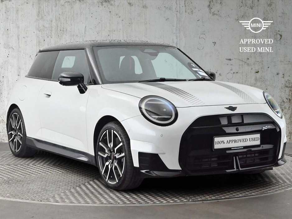 2025 MINI Hatch Cooper E €38,900