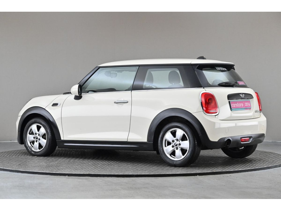 2016 MINI Hatch - image 6