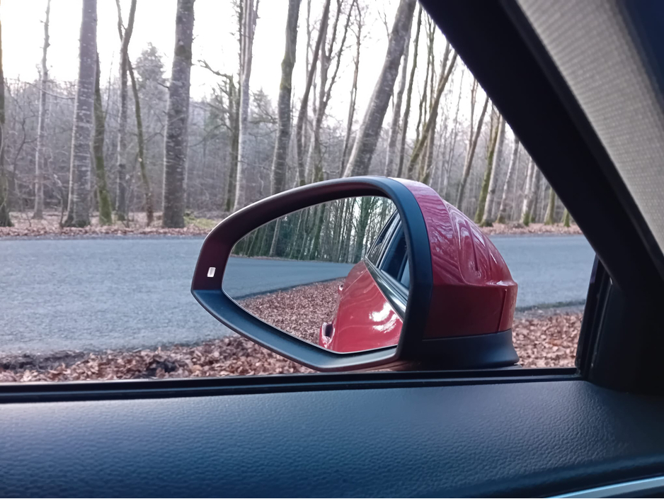 2017 Audi A4 - image 28