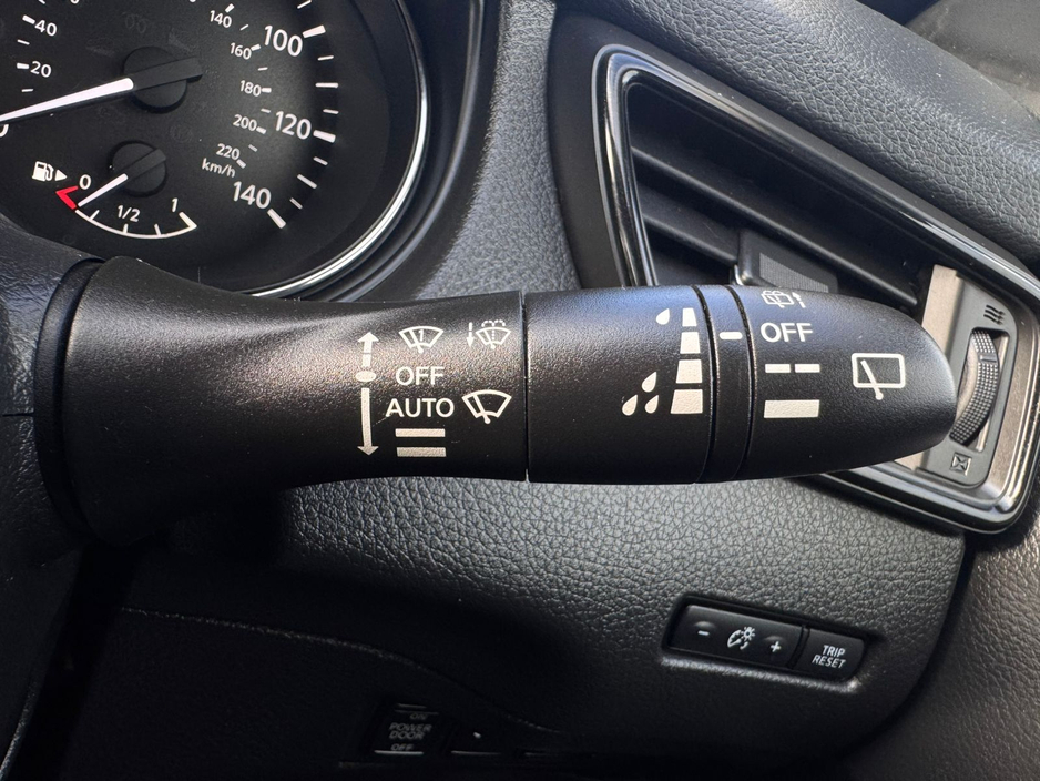 2018 Nissan X-Trail - image 38