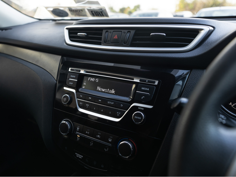 2015 Nissan X-Trail - image 12