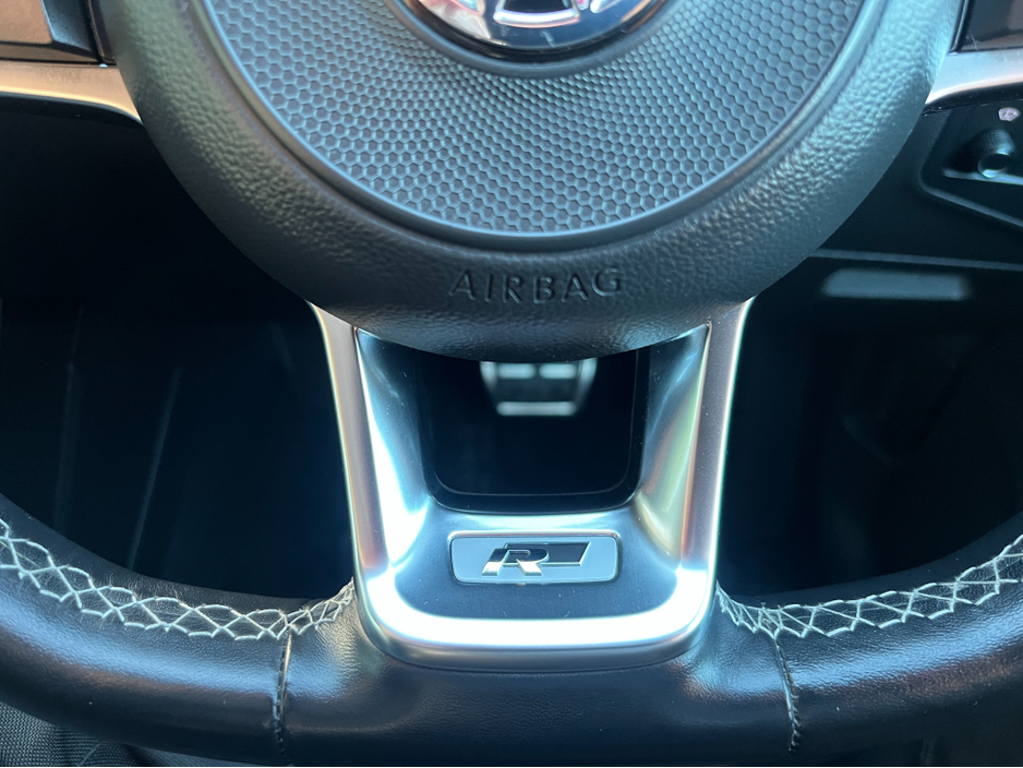 2020 Volkswagen Tiguan R-LINE 4MOTION AUTOMATIC 2.0 DIESEL //LOW MILES//MASSIVE SPEC//FULL LEATHER//DYNAUDIO SOUND SYSTEM//360 PARKING CAMERAS//HEAD UP DISPLAY// €34,950