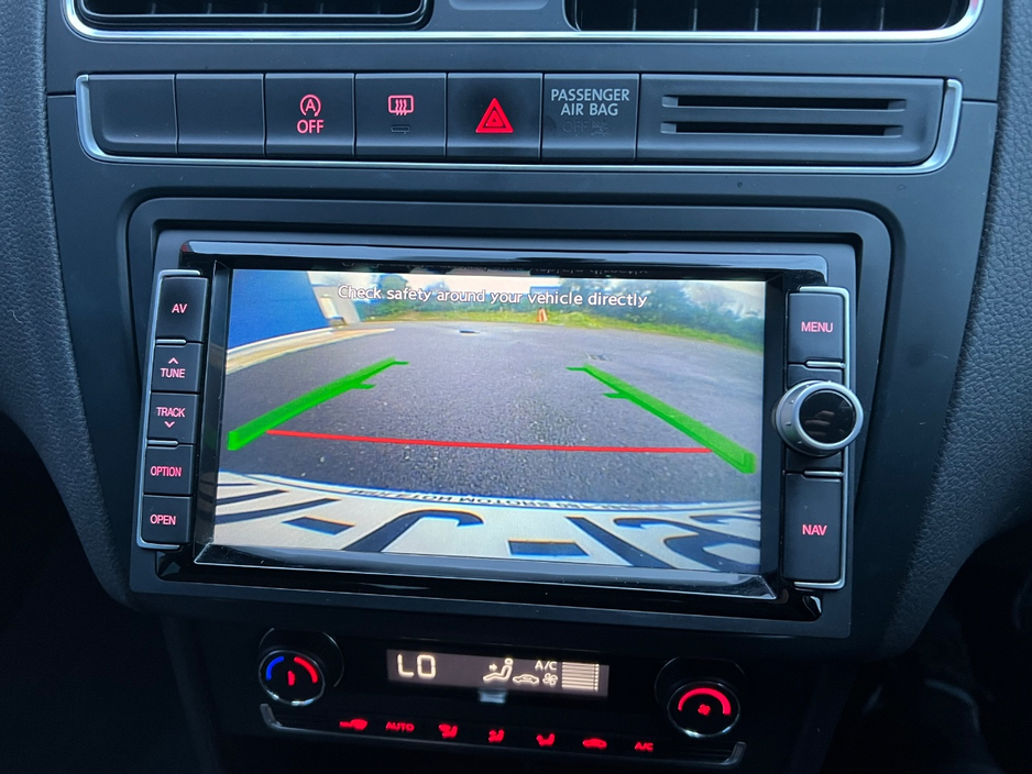 2017 Volkswagen Polo - image 23