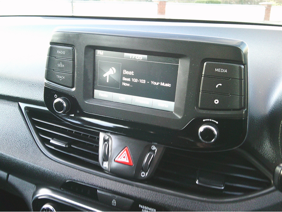 2017 Hyundai i30 NEW NCT 2028, DELUX, CRUISE , REVERSE CAMERA, €180 TAX, LOW KMS. HISTORY. €12,999