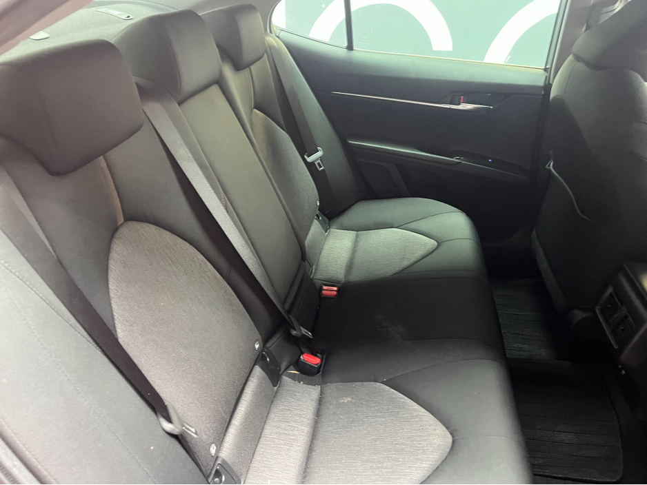 2018 Toyota Camry - image 13