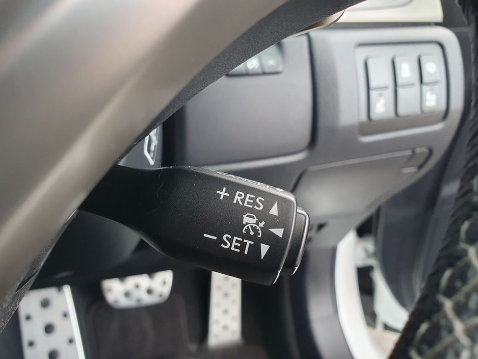 2014 Lexus GS 300 H - image 17