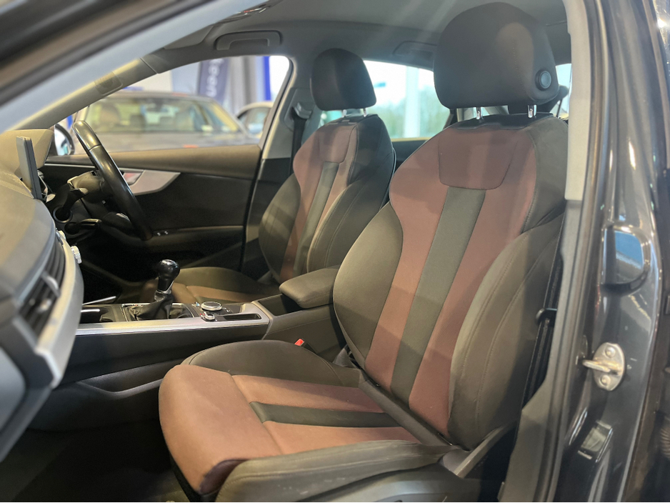 2016 Audi A4 - image 9