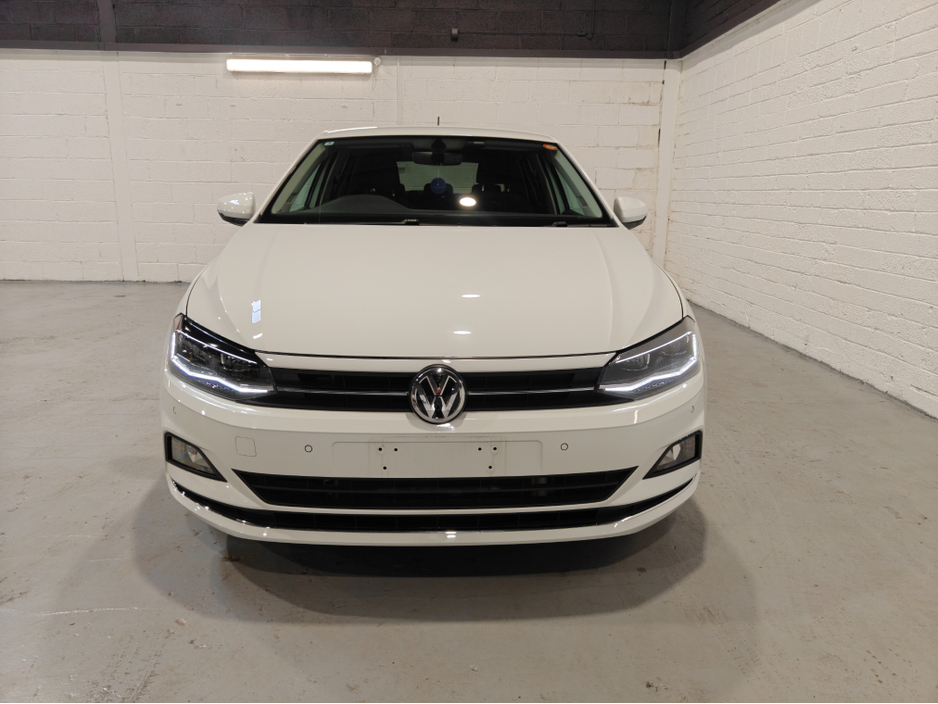 2018 Volkswagen Polo - image 2