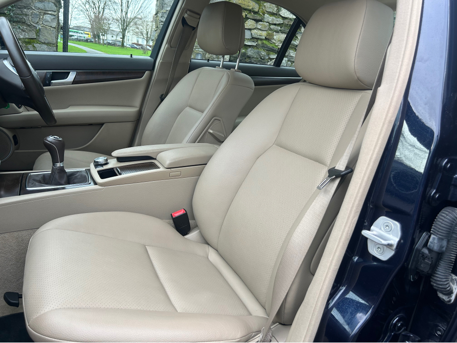 2013 Mercedes-Benz C Class - image 15