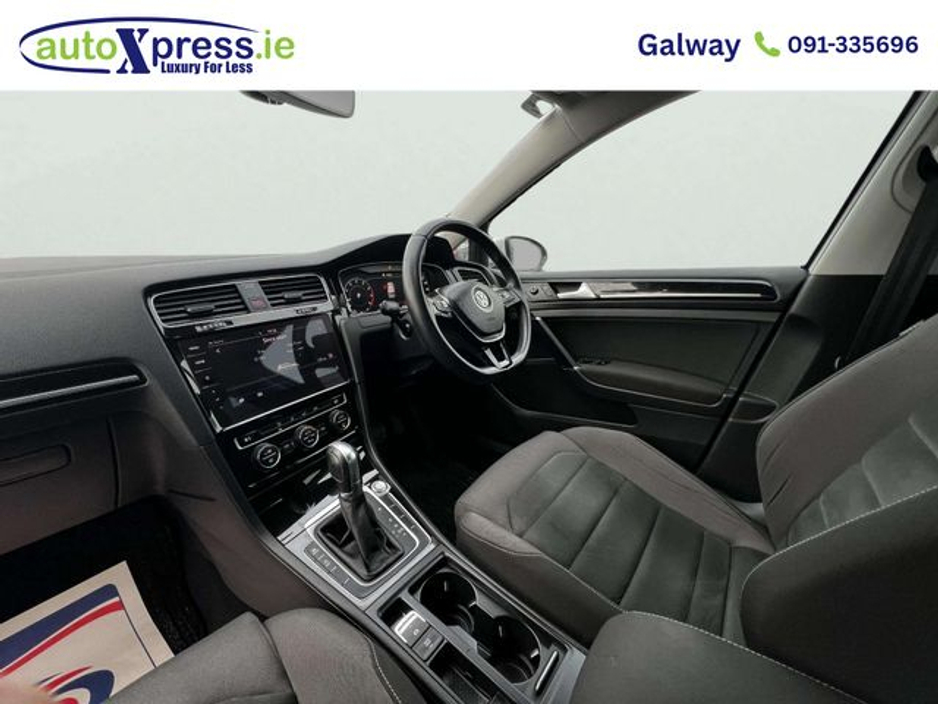 2019 Volkswagen Golf - image 4