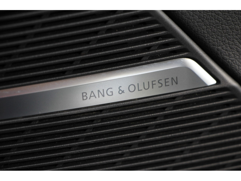 2023 Audi Q8 - image 5