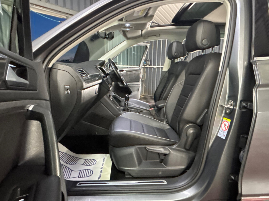 2020 Volkswagen Tiguan - image 19