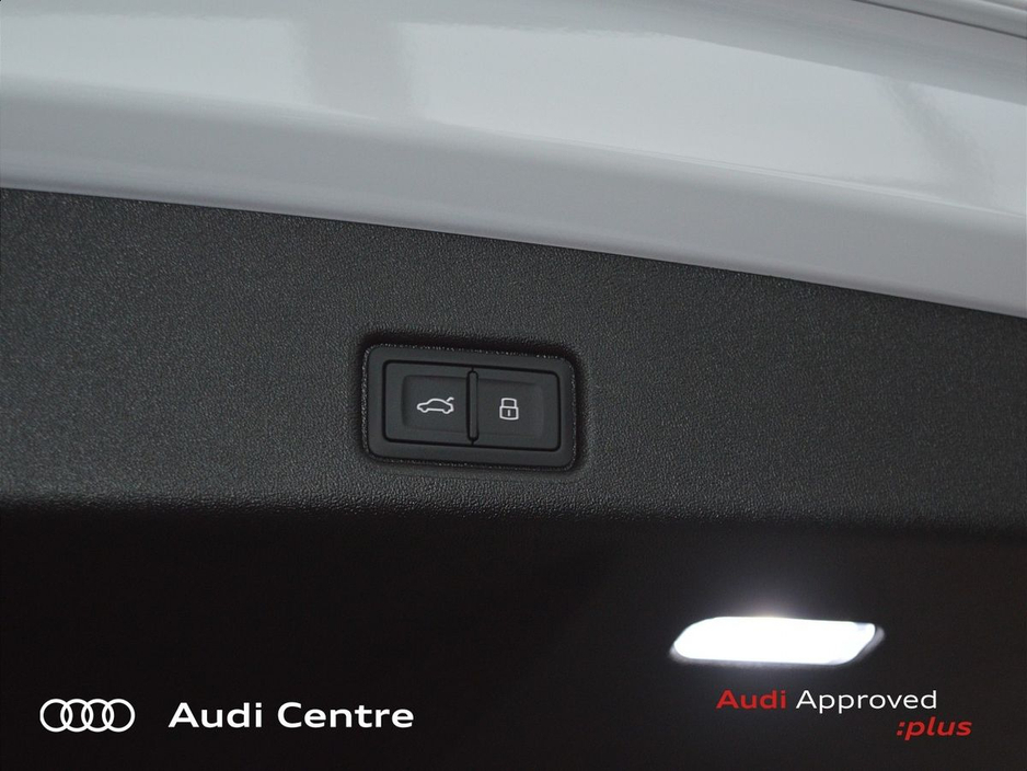 2026 Audi Q5 SUV S line e-hybrid quattro 220 kW S tronic €80,906