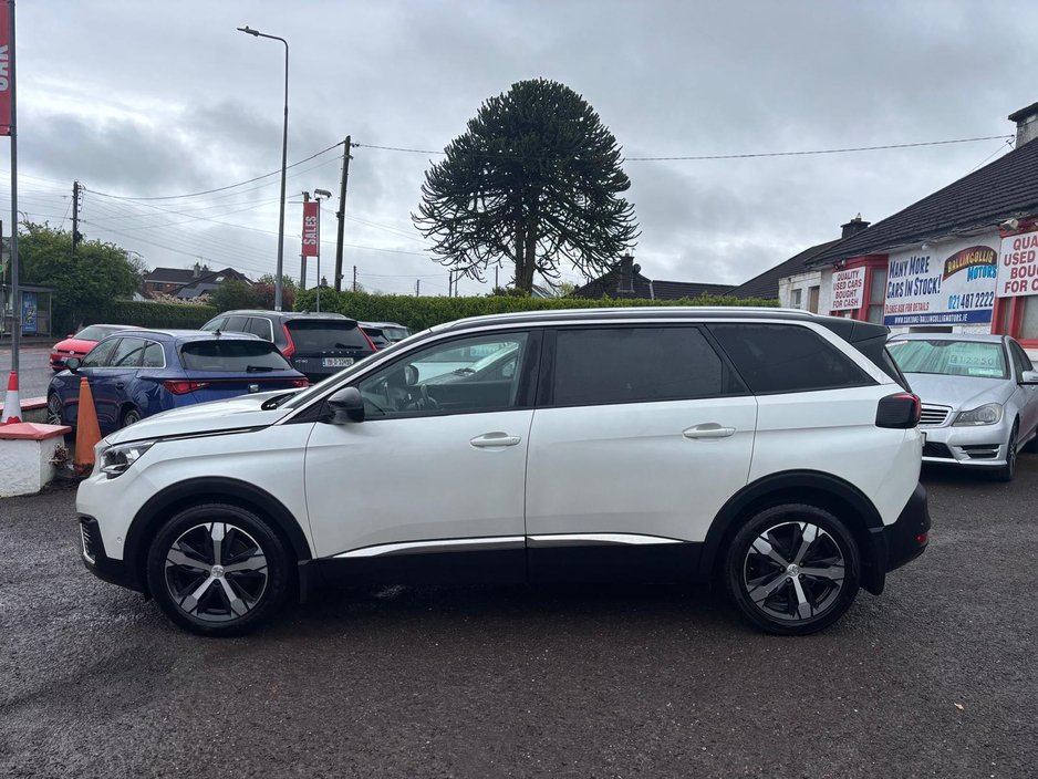 2018 Peugeot 5008 - image 6