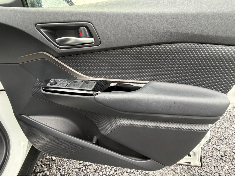 2021 Toyota C-HR - image 27
