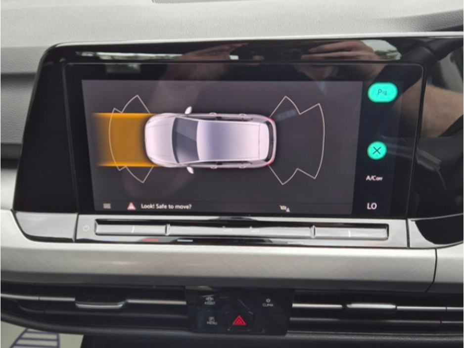 2023 Volkswagen Golf 2.0 TDI LIFE €26,995