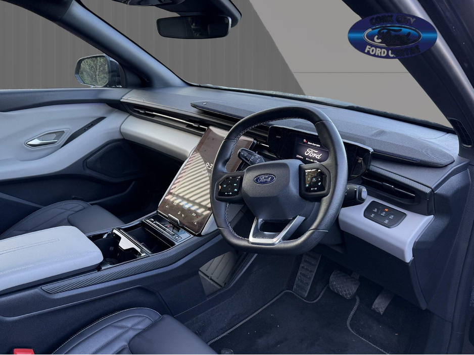 2025 Ford Explorer PREMIUM 77KWH EXTENDE