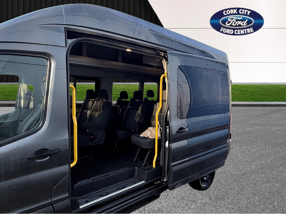 2026 Ford Transit Minibus