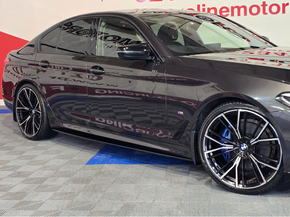 2021 BMW 5 Series - image 5